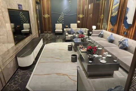 三亚33号荟馆KTV招聘,三亚33号荟馆KTV,优雅环境畅享职场品质生活